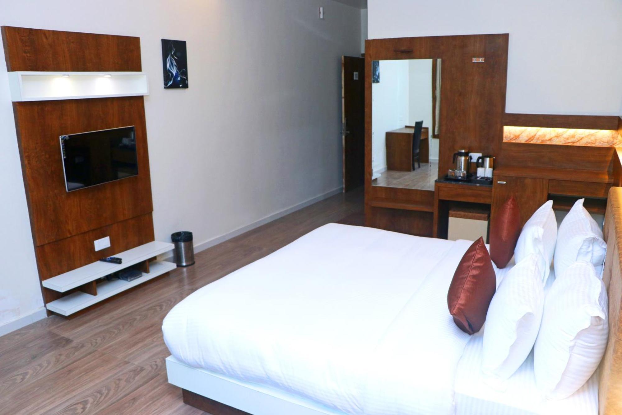Somnāth The Grand Astoria Somanth酒店 外观 照片